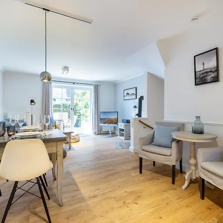 Haus Strandlaeufer * Keitum